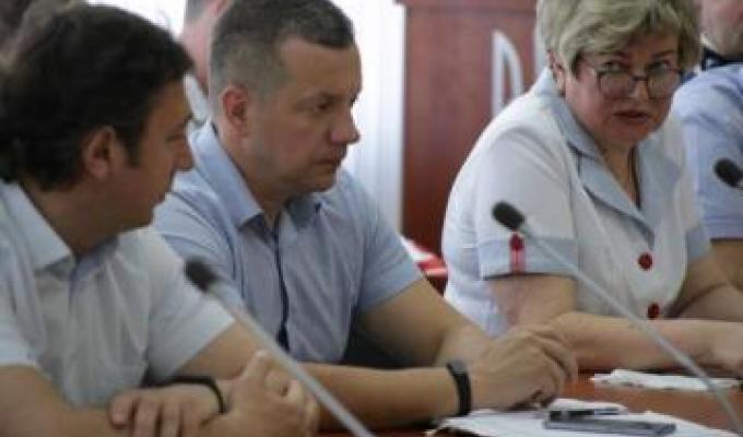 На апаратній нараді в облдержадміністрації розглянуто проведення ЗНО у цьому році