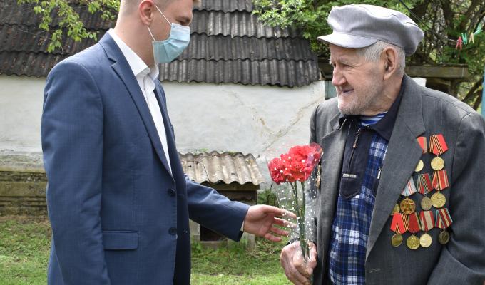 На Марківщині у переддень Дня Перемоги привітали ветеранів