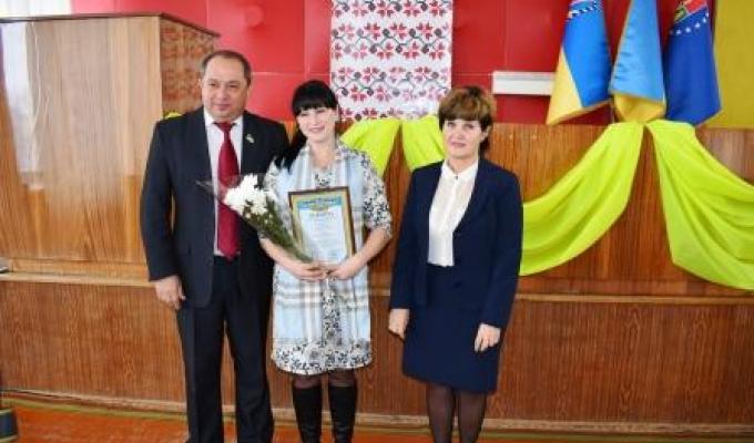 В райдержадміністрації відзначили військовослужбовців, працівників та депутатів органів місцевого самоврядування і фахівців служби статистики