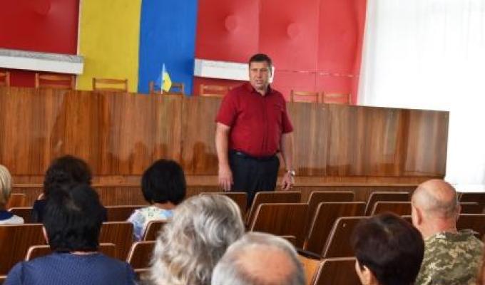 Громадські обговорення у Марківській райдержадміністрації з питань децентралізації
