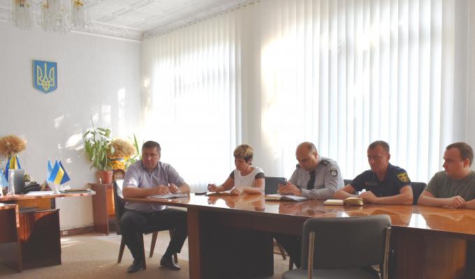 Нарада у голови райдержадміністрації Ігоря Дзюби щодо проведення урочистостей до Дня Державного Прапору та Незалежності України