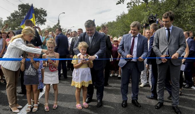 Мости об’єднують людей – Президент на відкритті мосту через річку Сіверський Донець