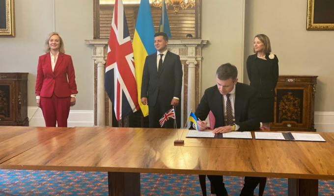 Ми привезли з Великої Британії 2,5 млрд фунтів стерлінгів – Президент