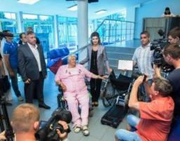 Марина Порошенко передала гусеничний підйомник спортсменам-візочникам Луганської ДЮСШ для осіб з інвалідністю у місті Кремінна