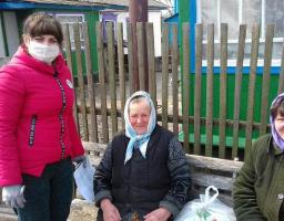 Працівниками Марківського терцентру завершено розвезення та роздачу продуктових наборів від Національної мережі продуктових магазинів АТБ особам похилого віку, які отримують соціальні послуги вдома