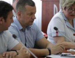На апаратній нараді в облдержадміністрації розглянуто проведення ЗНО у цьому році