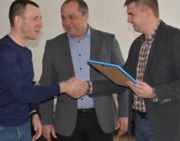 Напередодні Дня землевпорядника та Дня працівників житлово-комунального господарства і побутового обслуговування населення привітали фахівців галузей