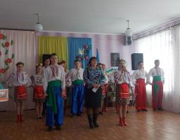 В Бондарівській гімназії відбувся благодійний ярмарок